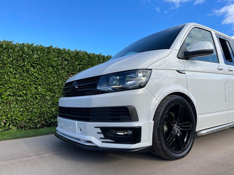 VOLKSWAGEN TRANSPORTER